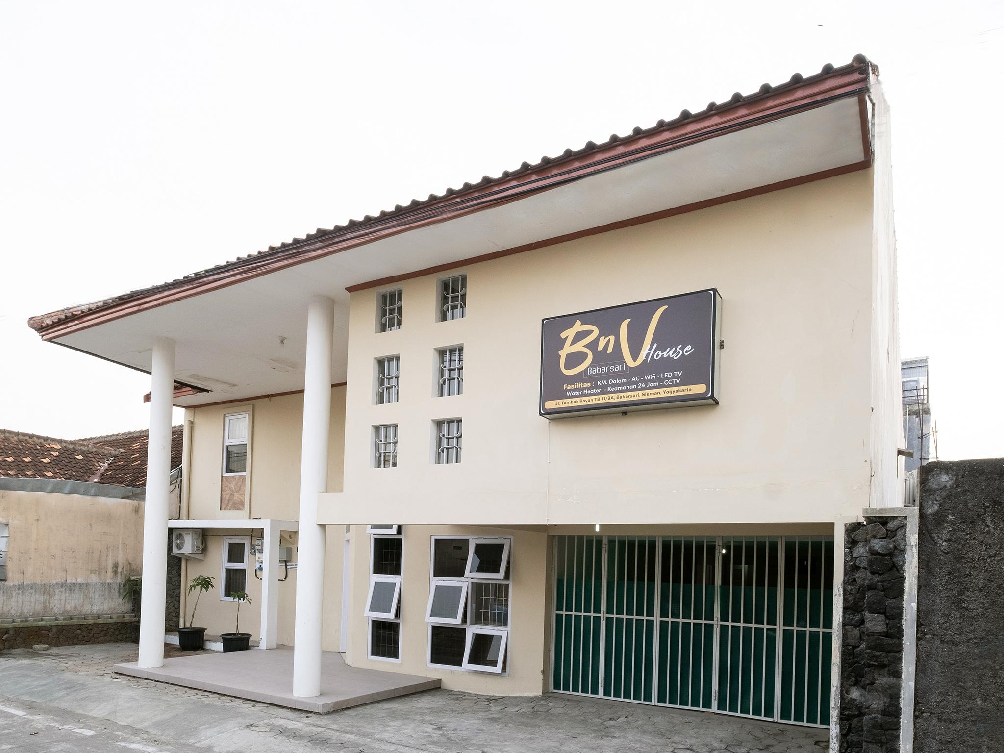 Oyo 2173 Bnv House Babarsari Hotel Maguwo Exterior photo